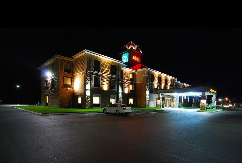 Quality Inn & Suites Val-d'Or Exterior foto