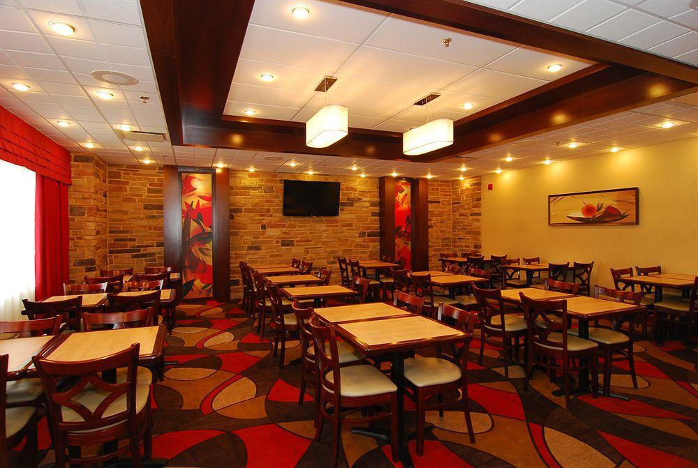 Quality Inn & Suites Val-d'Or Restaurante foto