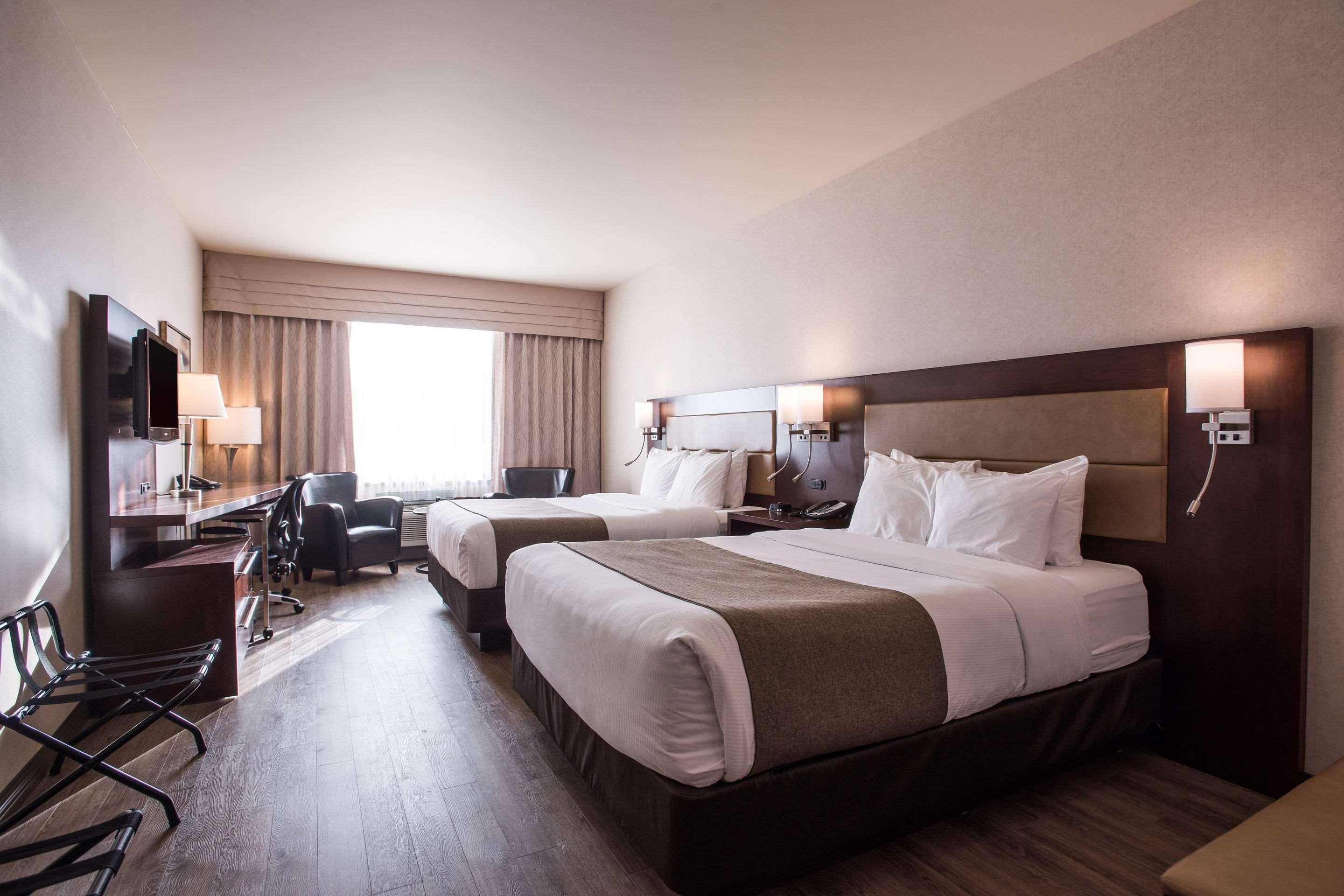 Quality Inn & Suites Val-d'Or Exterior foto