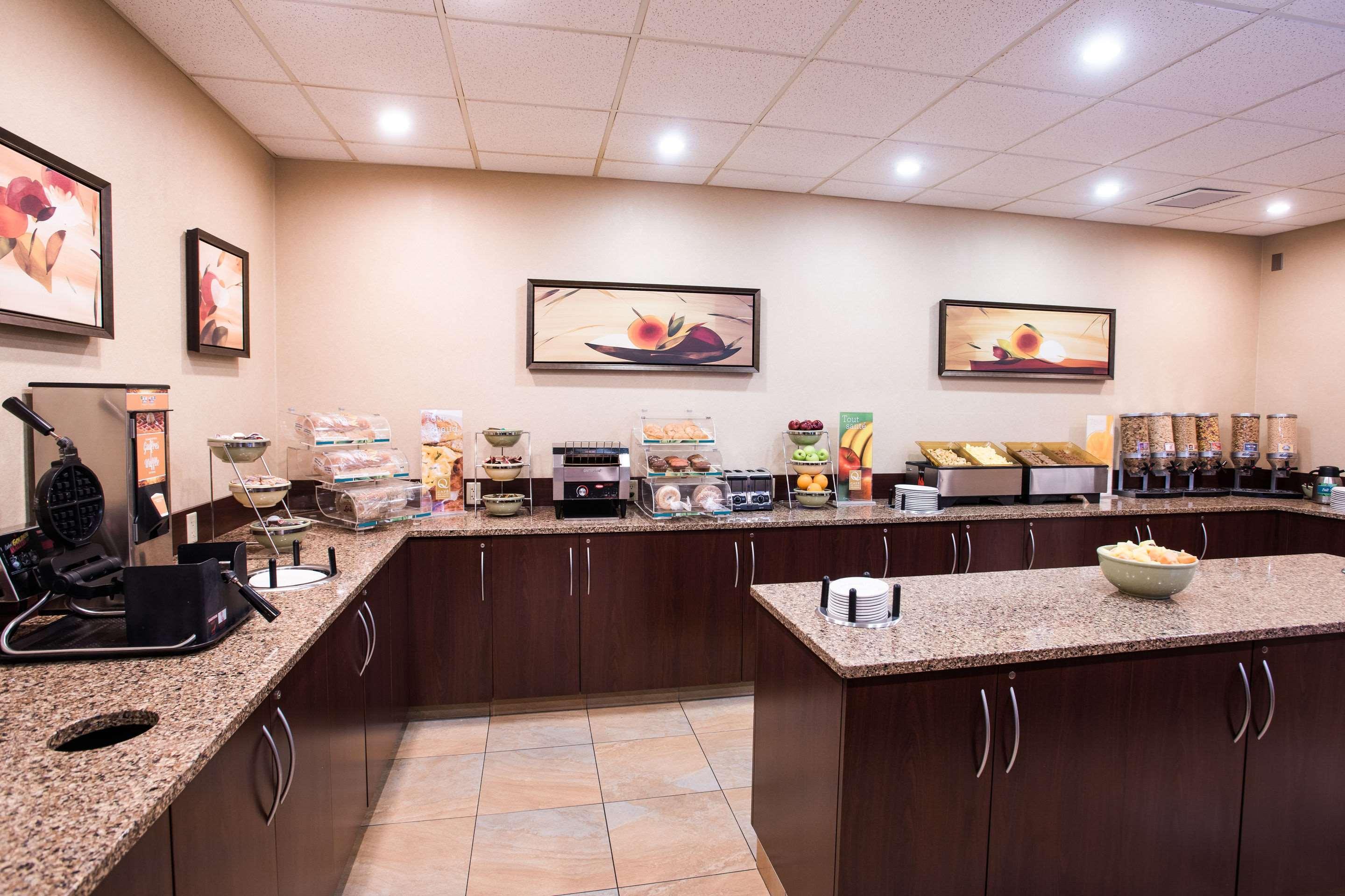 Quality Inn & Suites Val-d'Or Exterior foto