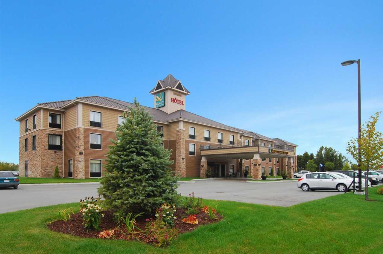 Quality Inn & Suites Val-d'Or Exterior foto