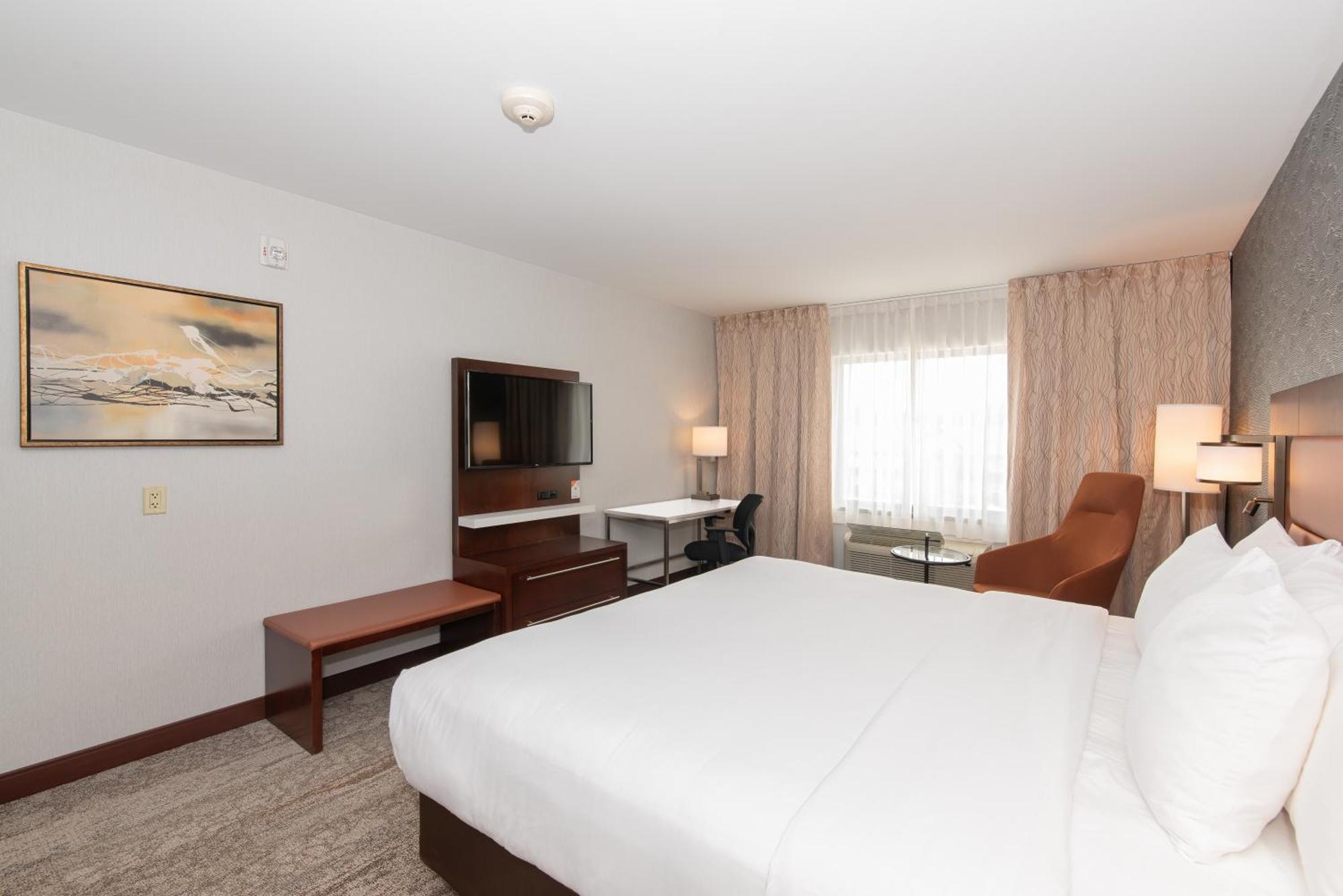 Quality Inn & Suites Val-d'Or Exterior foto