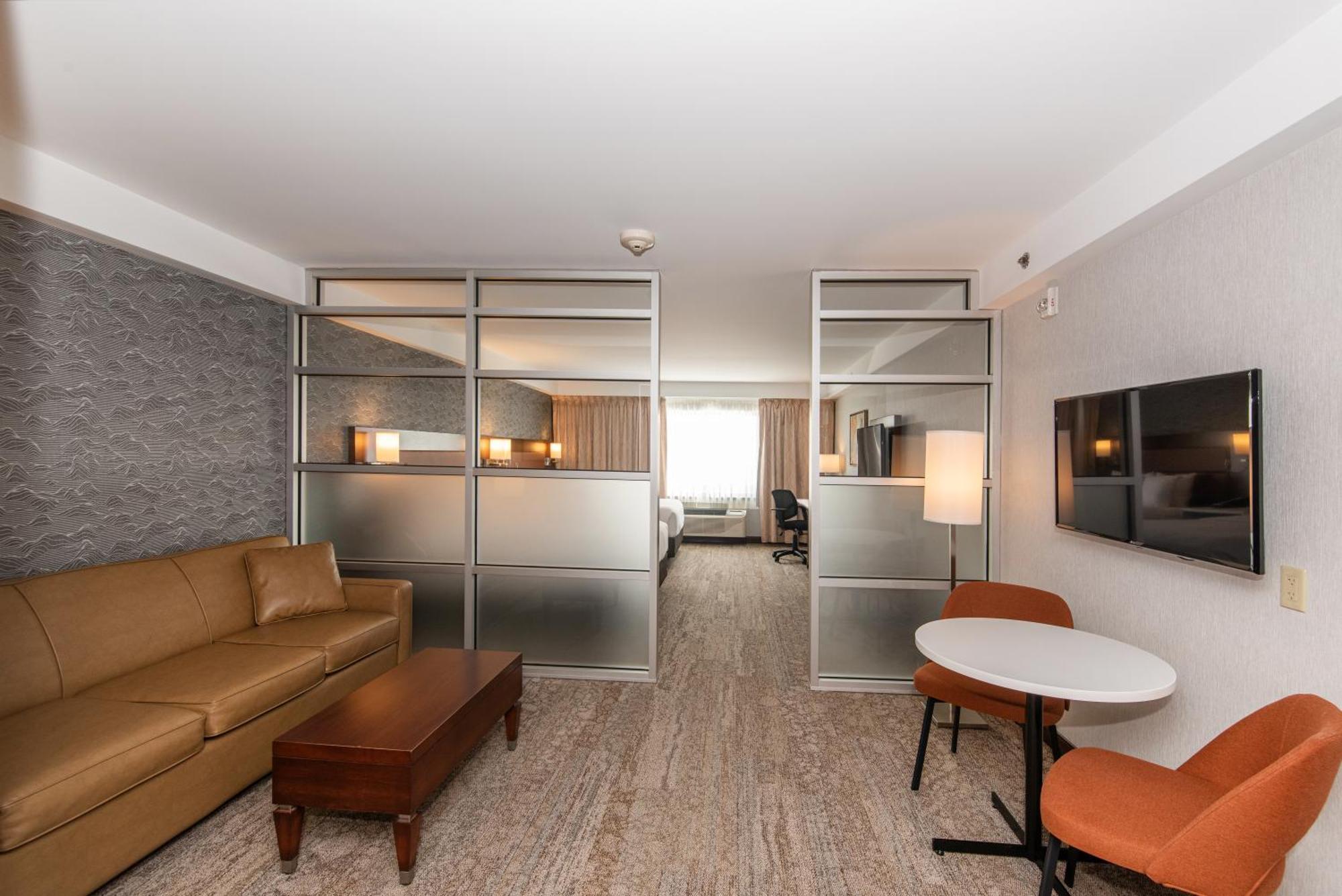 Quality Inn & Suites Val-d'Or Exterior foto