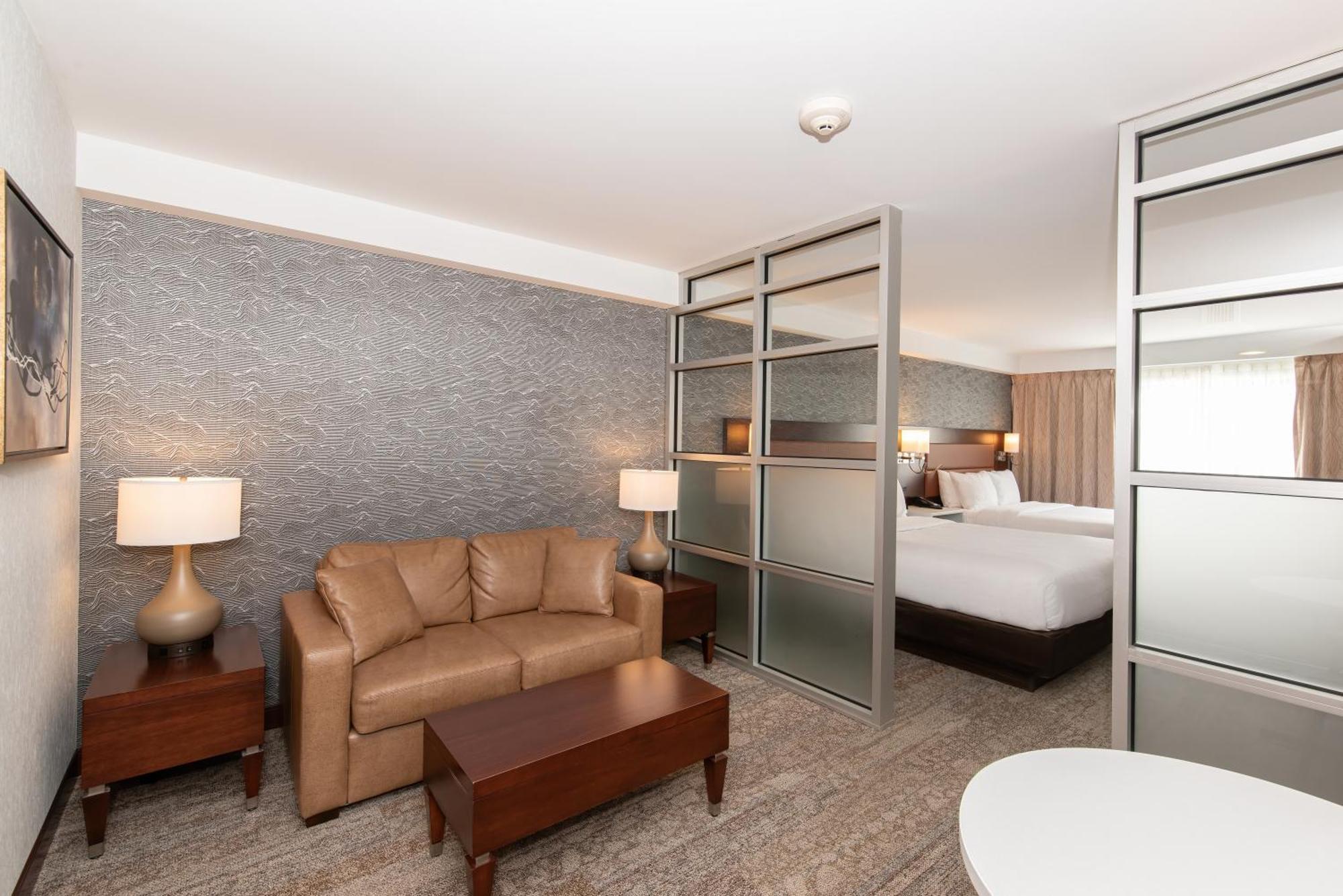 Quality Inn & Suites Val-d'Or Exterior foto