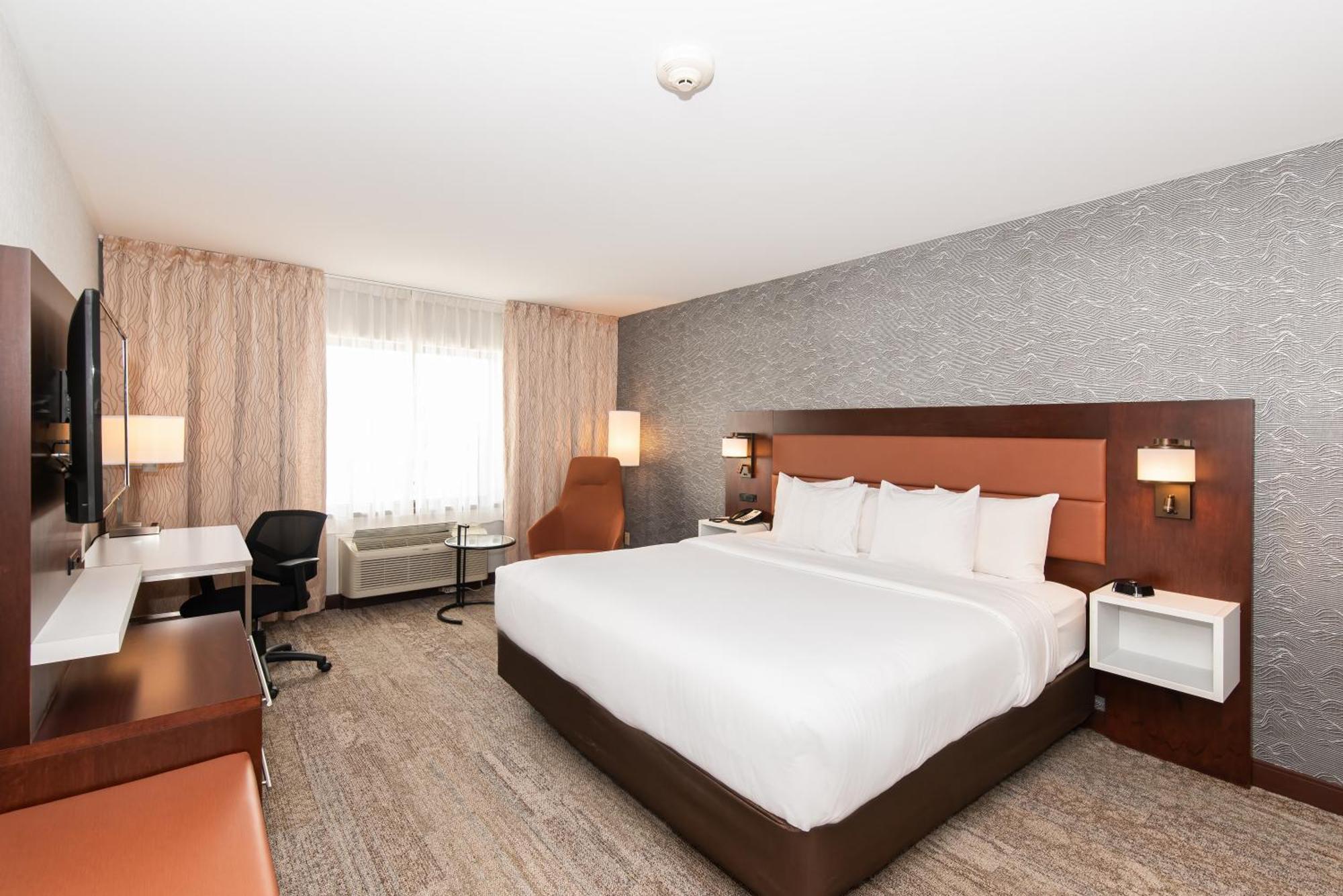 Quality Inn & Suites Val-d'Or Exterior foto
