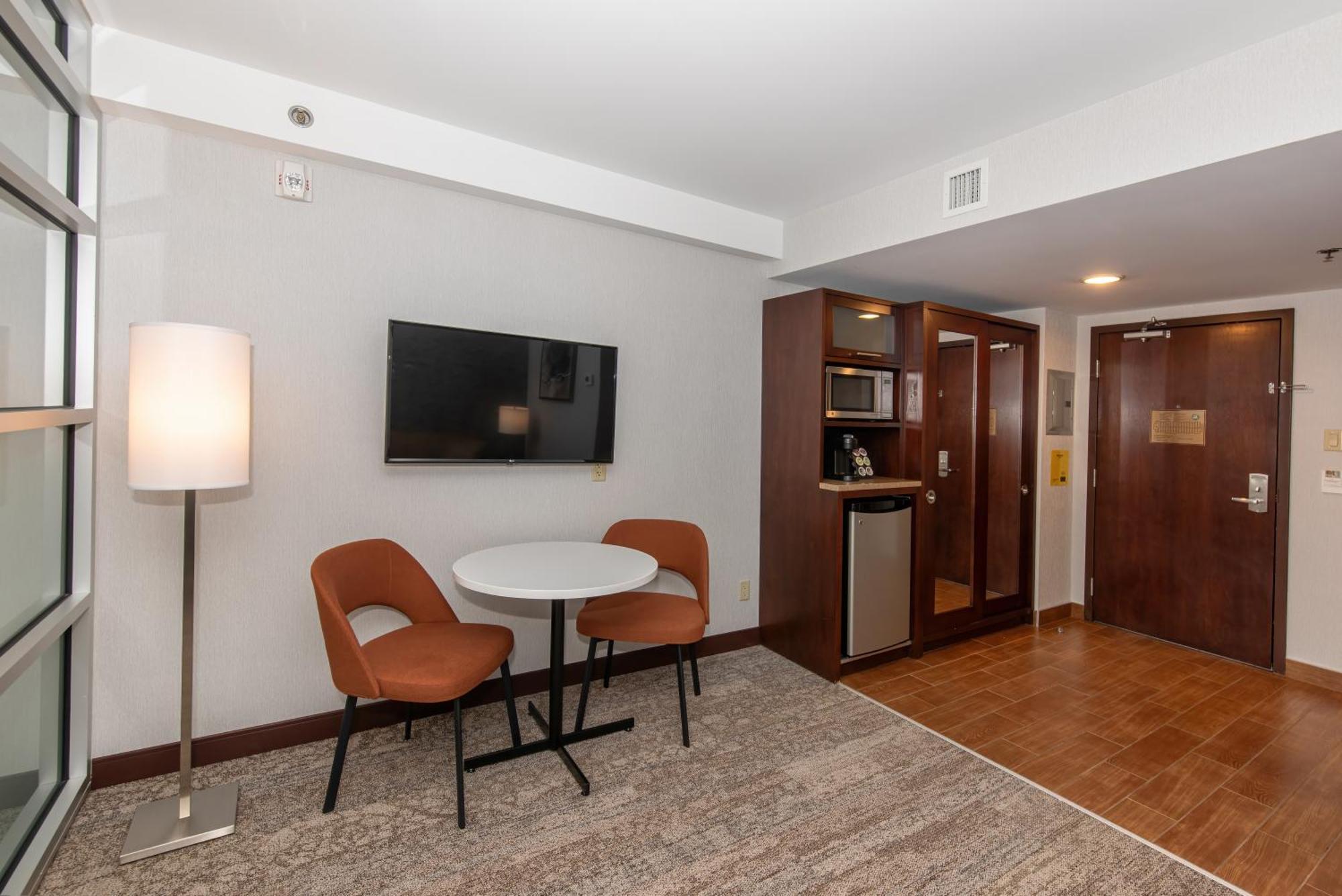 Quality Inn & Suites Val-d'Or Exterior foto
