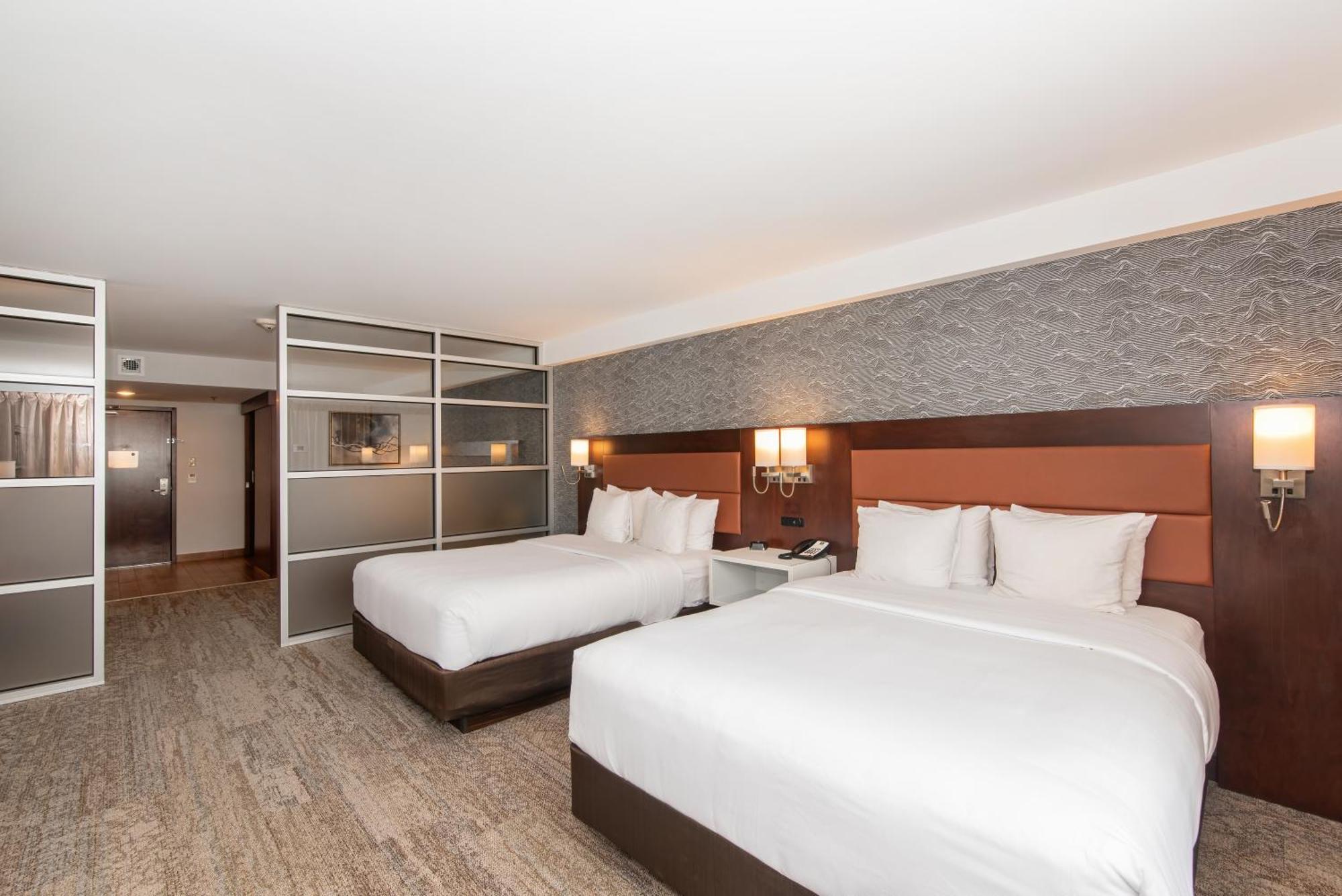 Quality Inn & Suites Val-d'Or Exterior foto