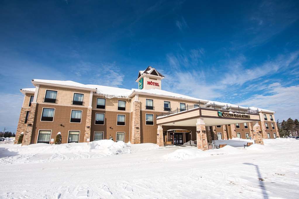 Quality Inn & Suites Val-d'Or Exterior foto
